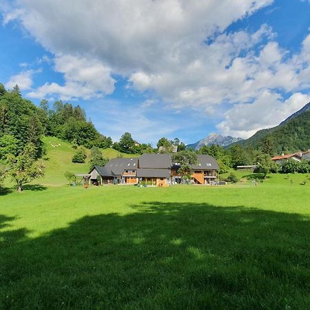 Apartments Tourist Farm Storman With Ev Ch-Station Trzic Exterior foto