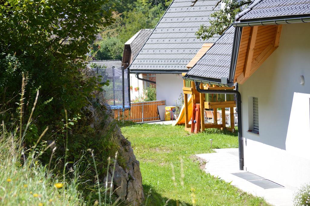 Apartments Tourist Farm Storman With Ev Ch-Station Trzic Exterior foto